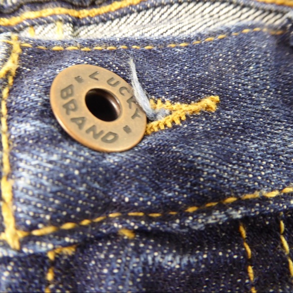 Lucky Brand 221 Original Straight Denim Jeans NWT Whiskered / Distressing - Picture 3 of 9